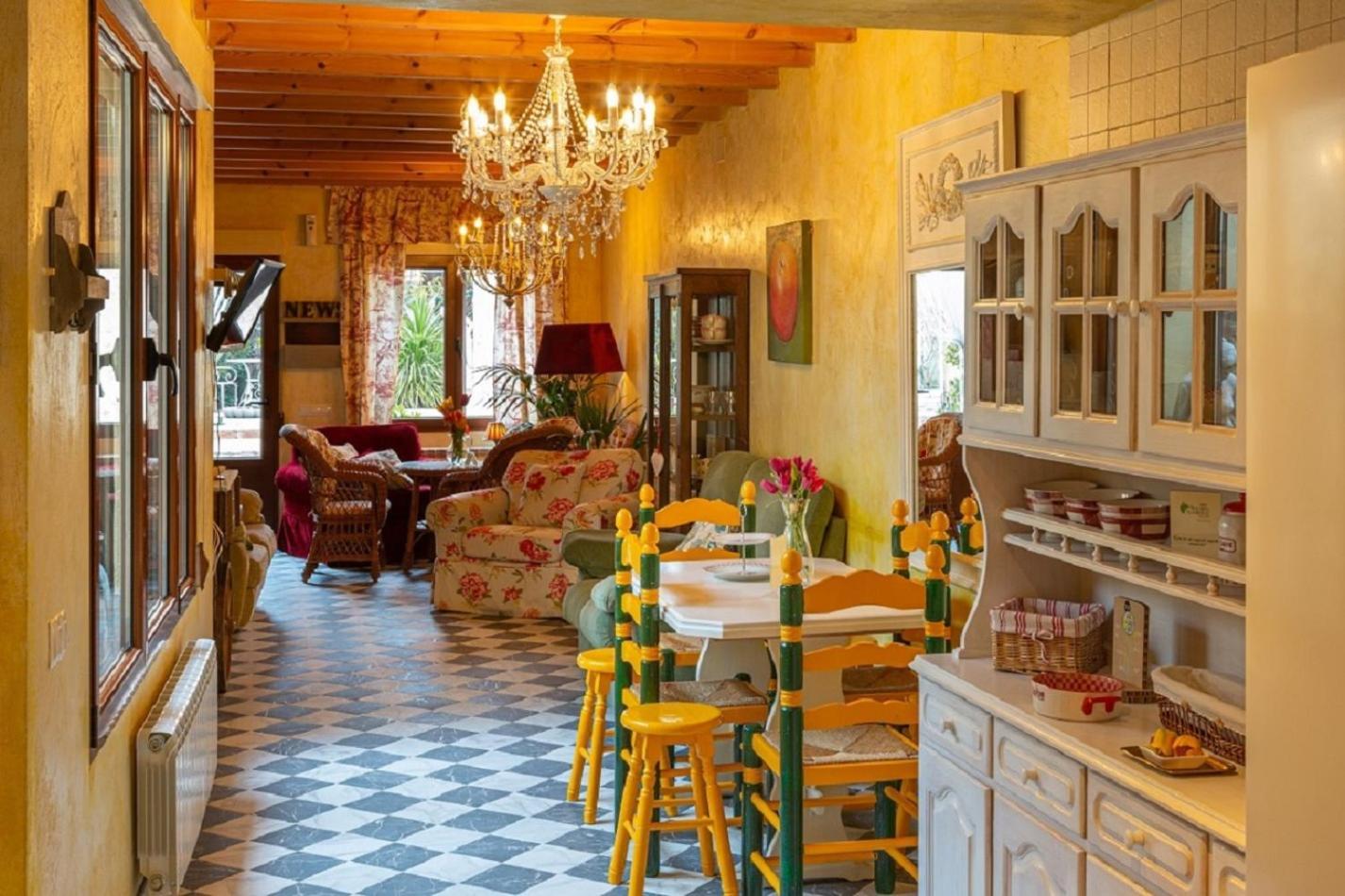 Castronuno Beautiful Alamedas - Una Casa Rural Con Una Historia Unica מראה חיצוני תמונה