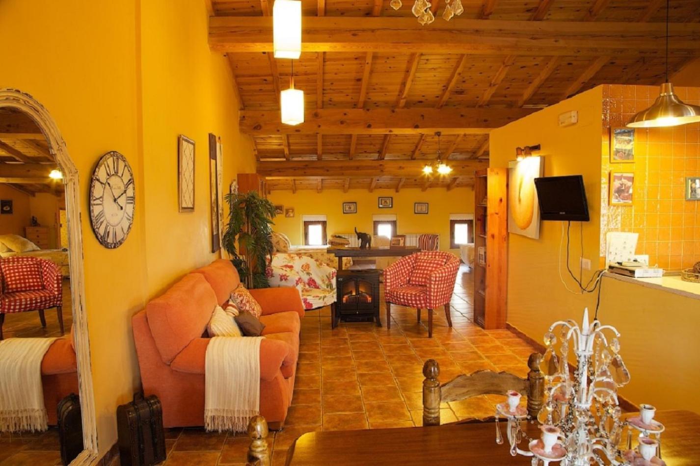 Castronuno Beautiful Alamedas - Una Casa Rural Con Una Historia Unica מראה חיצוני תמונה