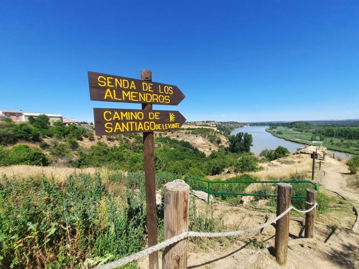 Castronuno Beautiful Alamedas - Una Casa Rural Con Una Historia Unica מראה חיצוני תמונה