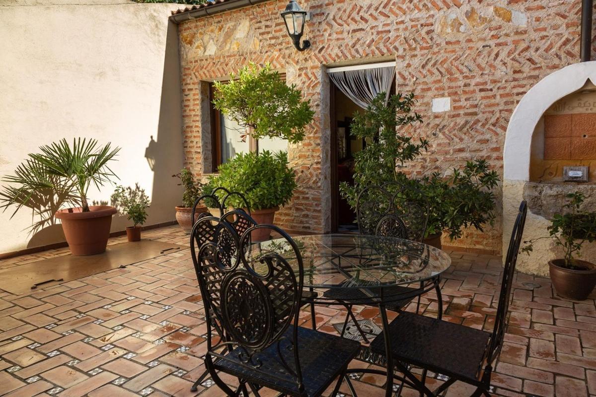 Castronuno Beautiful Alamedas - Una Casa Rural Con Una Historia Unica מראה חיצוני תמונה