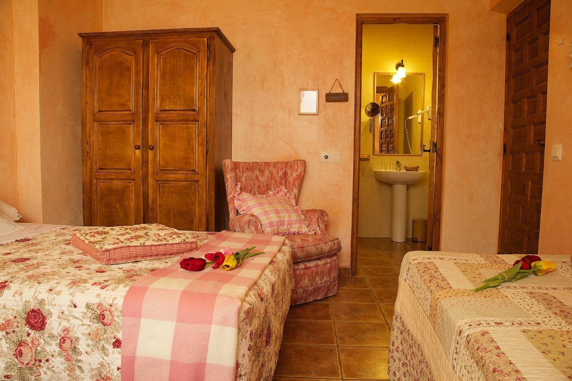 Castronuno Beautiful Alamedas - Una Casa Rural Con Una Historia Unica מראה חיצוני תמונה